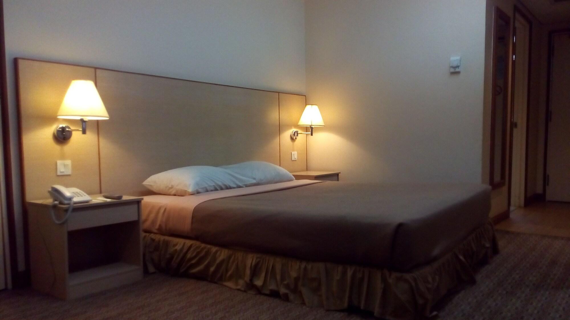 Plaza Grand Hotel Куала Лумпур Екстериор снимка
