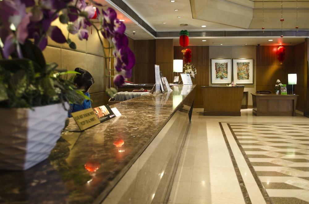 Plaza Grand Hotel Куала Лумпур Екстериор снимка