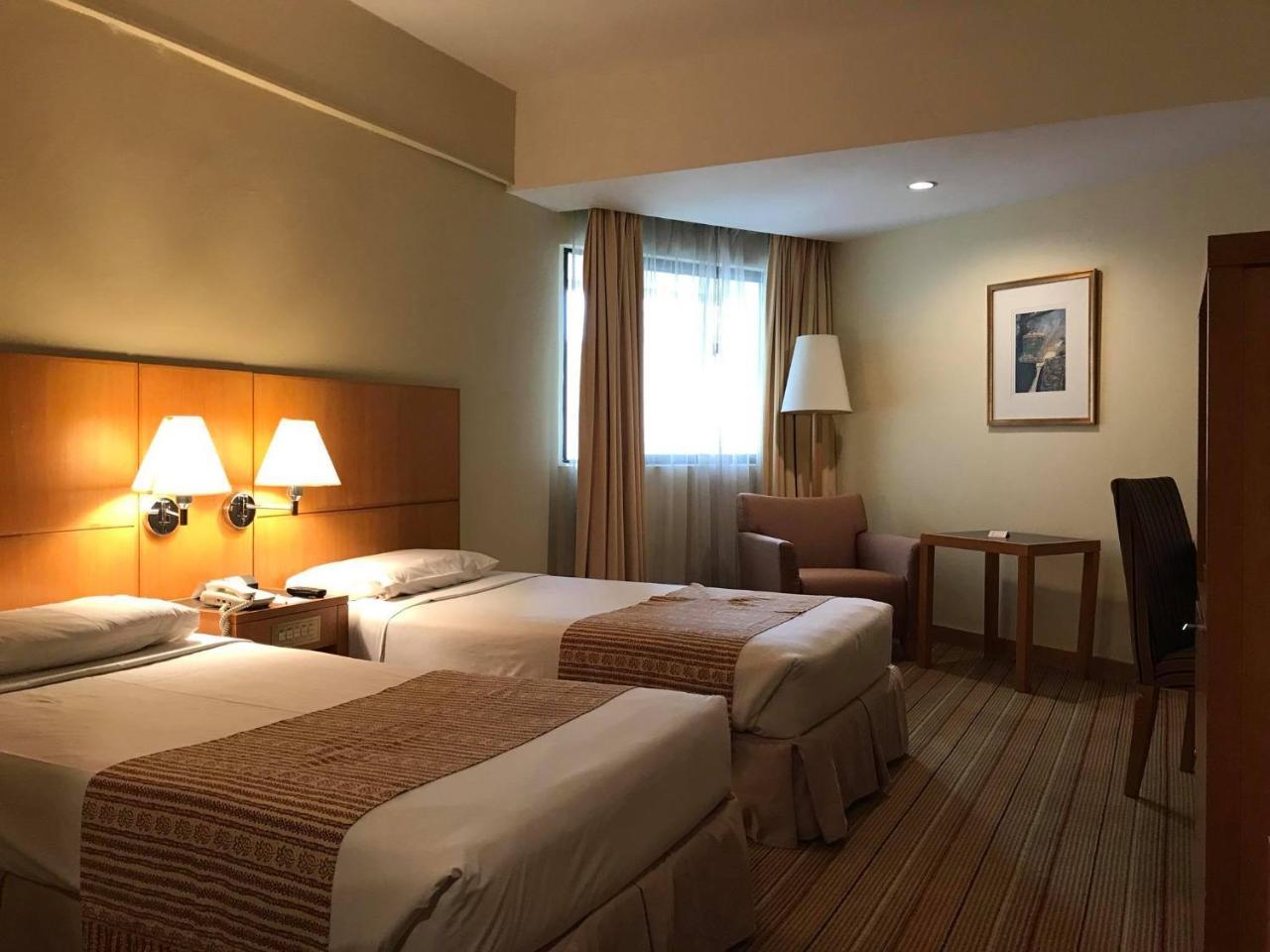 Plaza Grand Hotel Куала Лумпур Екстериор снимка