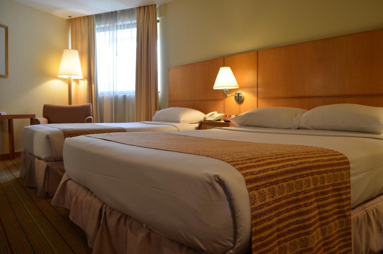 Plaza Grand Hotel Куала Лумпур Екстериор снимка