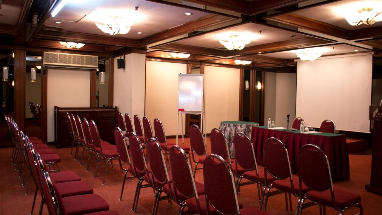 Plaza Grand Hotel Куала Лумпур Екстериор снимка