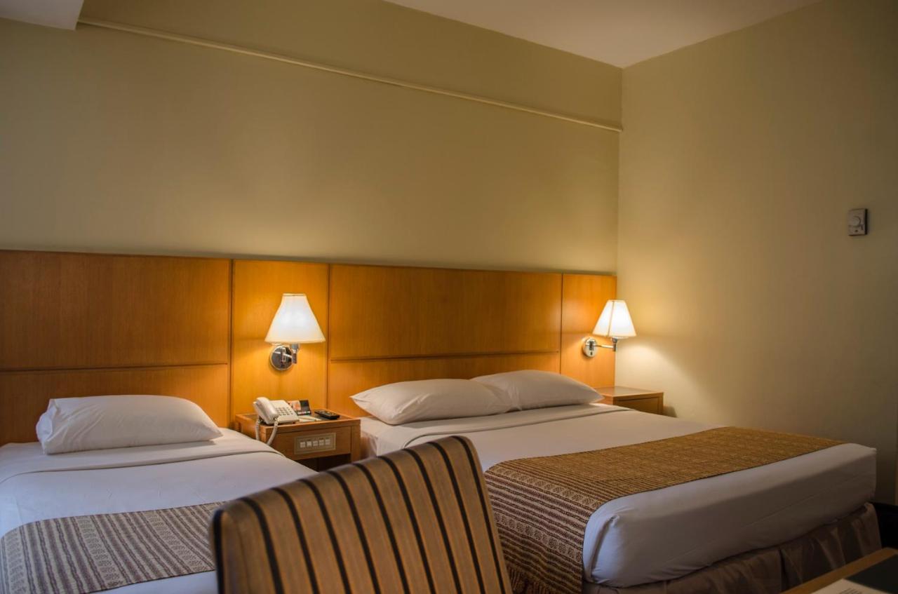 Plaza Grand Hotel Куала Лумпур Екстериор снимка